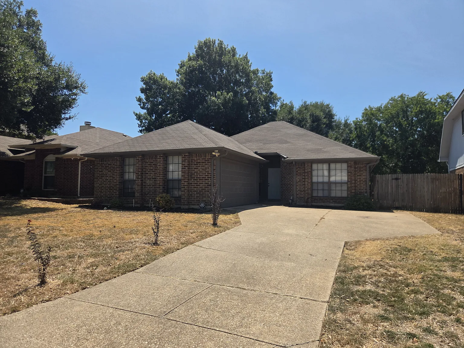 3 bed, 1400 sqft, $2,100 — Photo 1