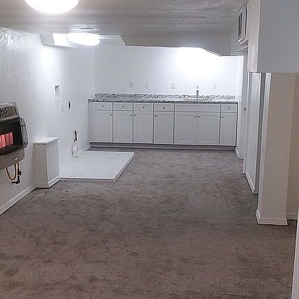 Family room Kitchen