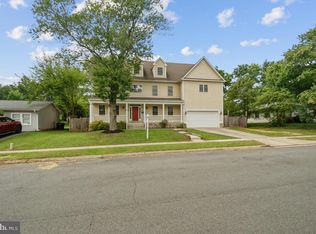 705 W Maple Ave, Sterling, VA 20164