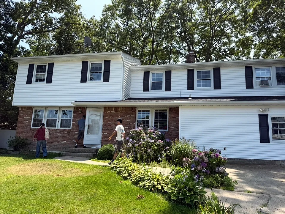 34 Lebrun St #1