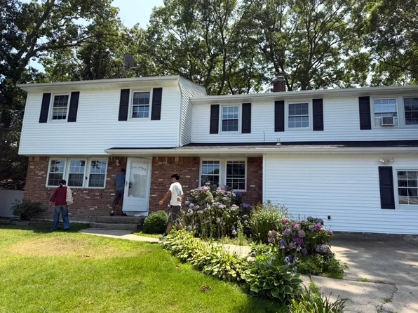 34 Lebrun St #1, Pt Jefferson Station, NY 11776