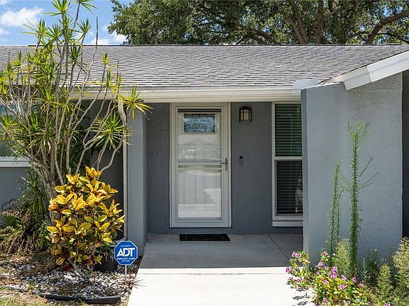 4th image of 4309 Huron Ln