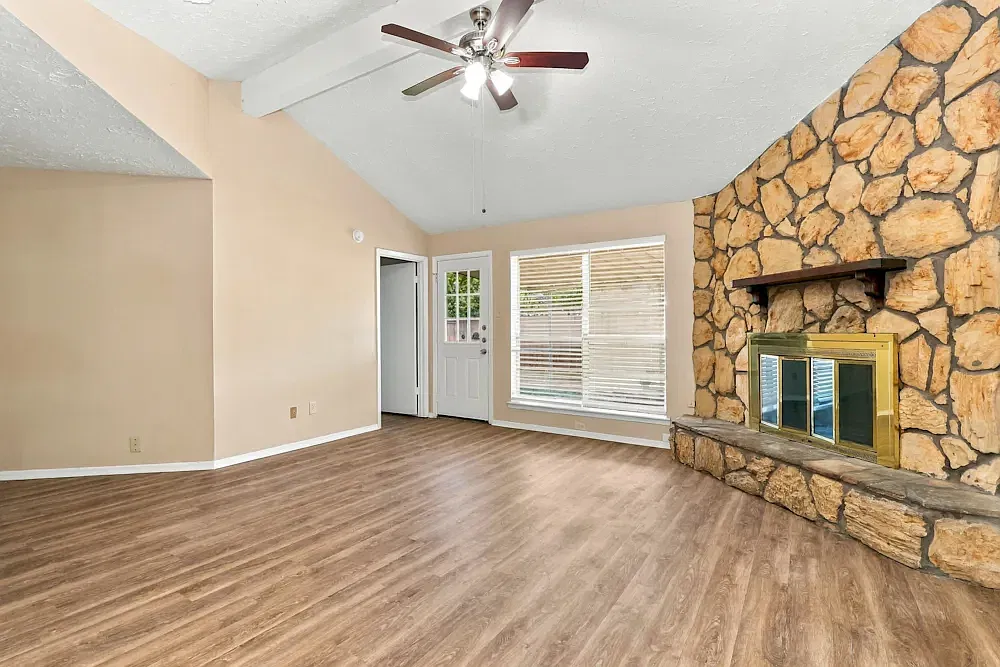 3 bed, 1640 sqft, $1,535 — Photo 4