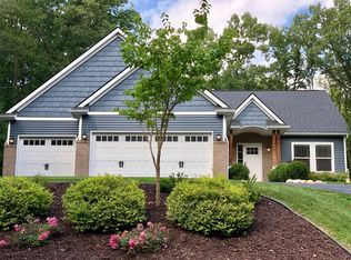 5888 Cider Mill Dr, Fenton, MI 48430