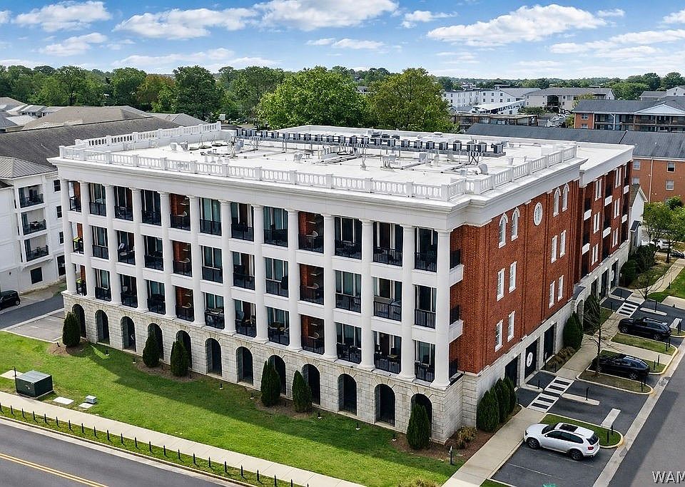 1st image of 511 11th St APT 108