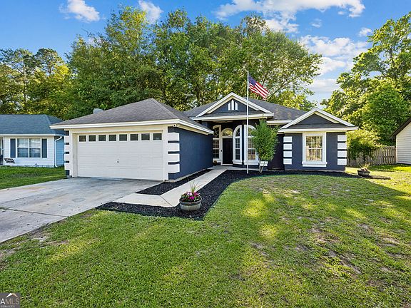 2nd image of 304 Maggie Way