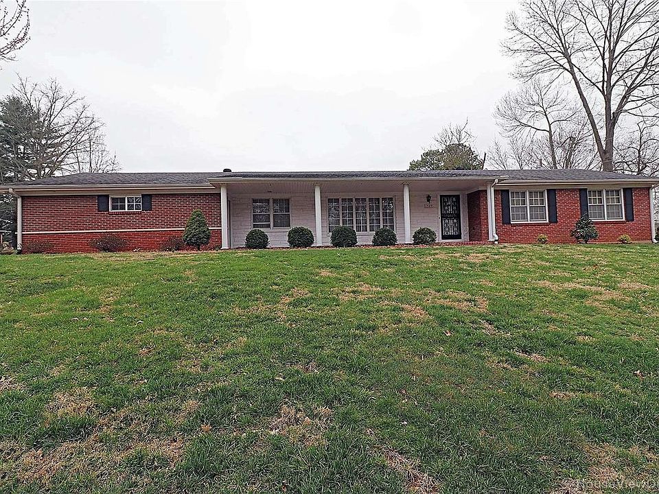 1st image of 1709 Oak Hills Dr