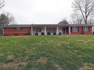 1709 Oak Hills Dr, Cape Girardeau, MO 63701