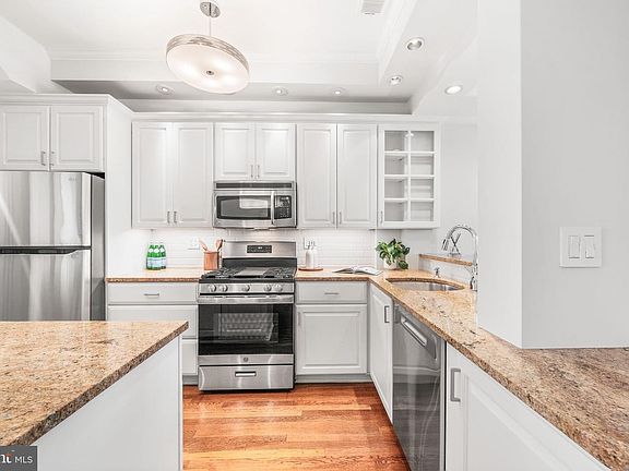 5th image of 2303 38th St NW