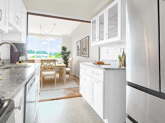 5th image of 10201 Grosvenor Pl APT 810