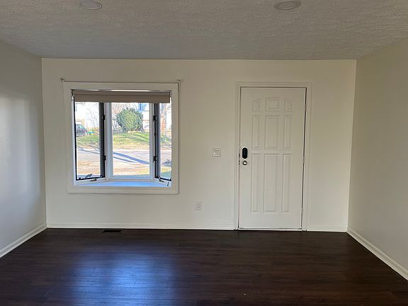 2nd image of 1457 Windsong Ct