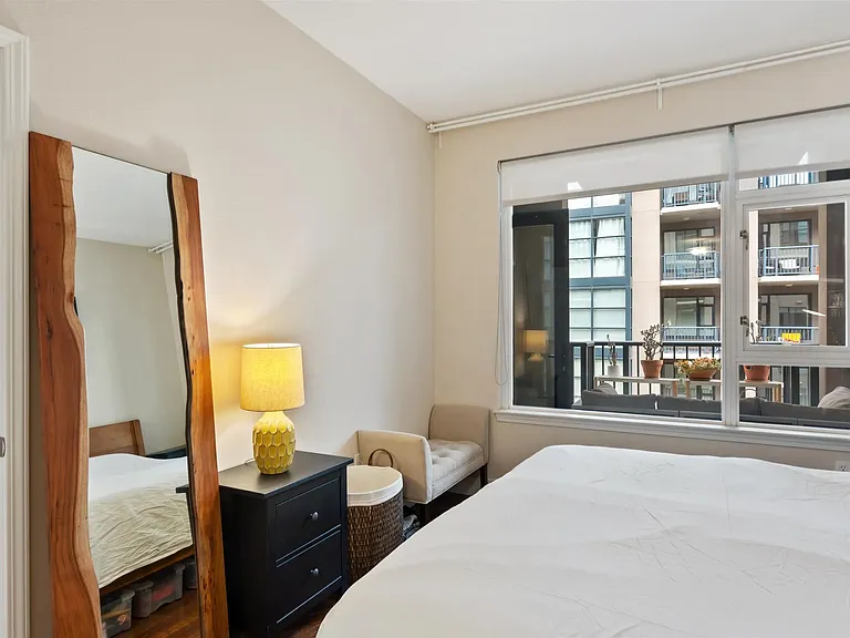 530 K St #409 — Photo 15