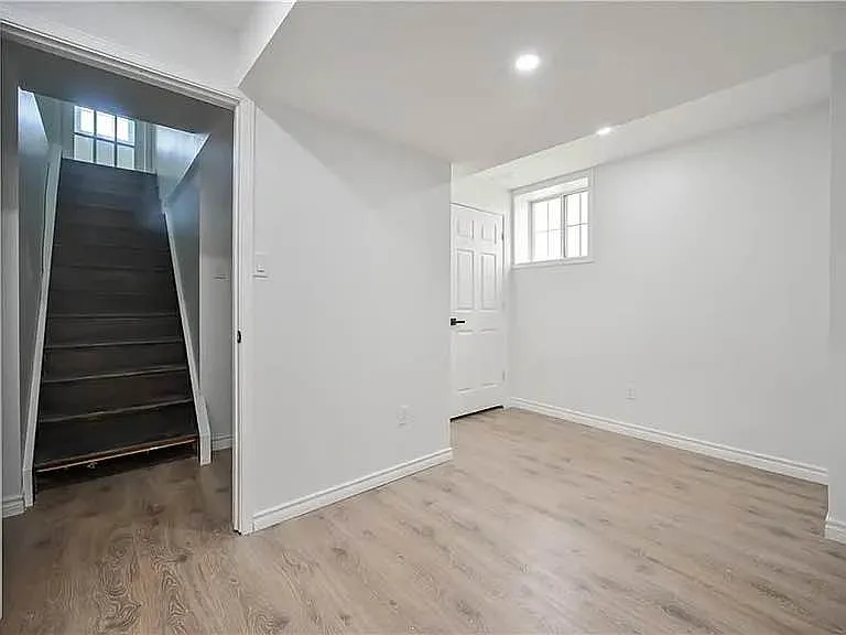 81 Marion St #BASEMENT — Photo 15