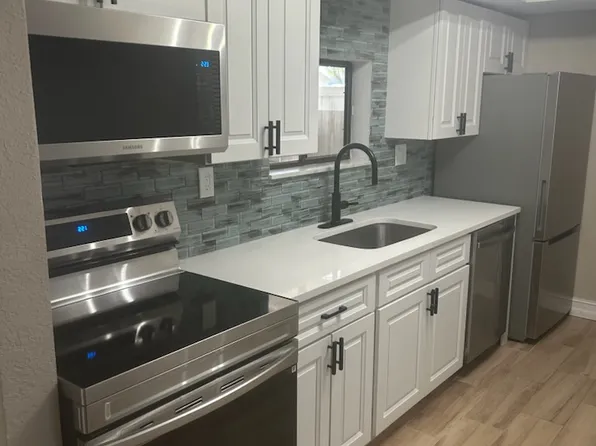 8640 Lake Isle Dr, Temple Terrace, FL 33637