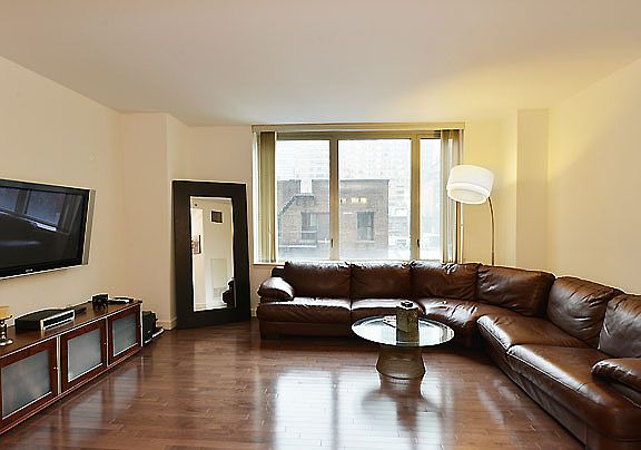 4th image of 225 E 34th St APT 6K