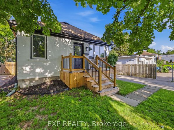 70 Mackay Ave, London, ON N6J 2V5