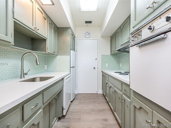2nd image of 4925 Collins Ave APT 2B