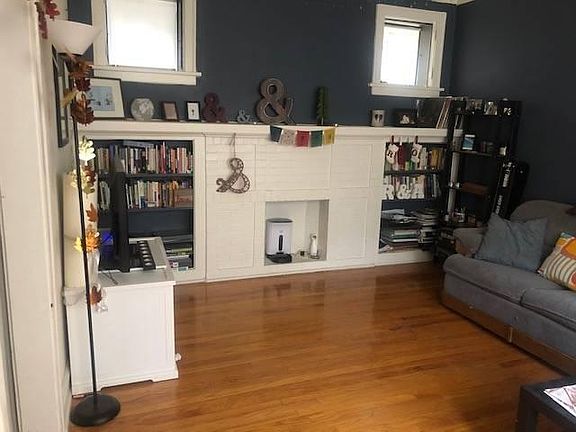 3rd image of 1232 W Albion Ave APT 1C