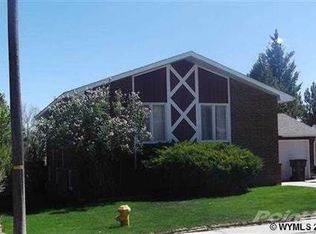 192 Los Altos Dr, Rawlins, WY 82301