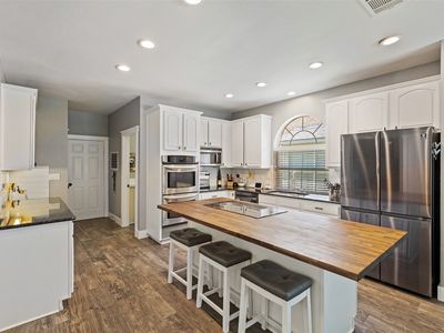 9607 Wolf Creek Dr, Irving, TX, 75063