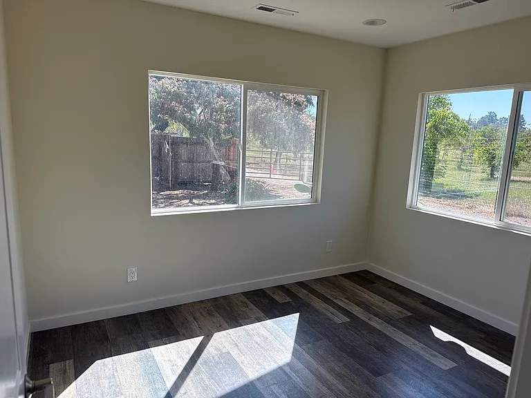 13655 Columbet Ave — Photo 9