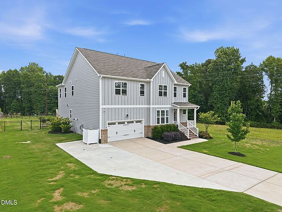 3rd image of 249 Lily Oak Dr