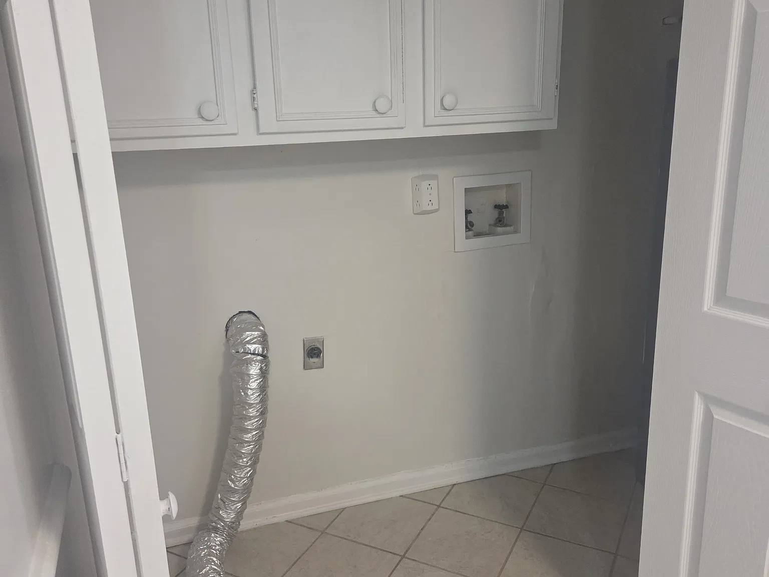 3 bed, 1200 sqft, $1,650 — Photo 4
