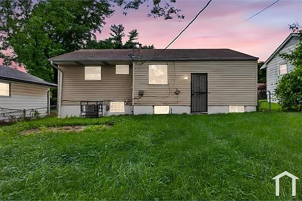 158 Monteith Cir — Photo 25