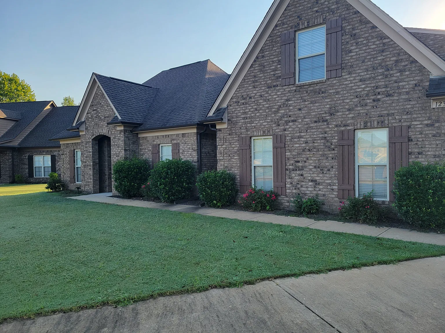 4 bed, 2250 sqft, $2,495 — Photo 2