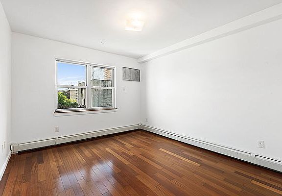 4th image of 122 Boerum St #4F