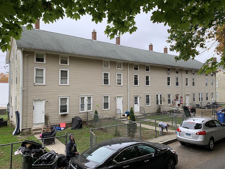 1st image of 472 Norwich Ave