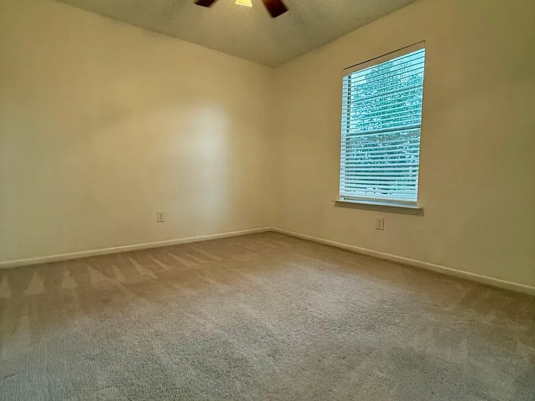 779 English Ln — Photo 13
