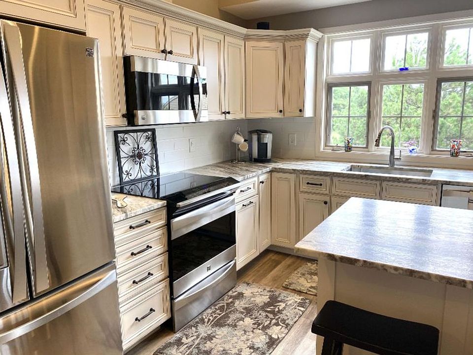 1634 W Harbour Towne Cir, Muskegon, MI 49441 Zillow