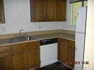 3rd image of 136 Summit Ave N APT B7
