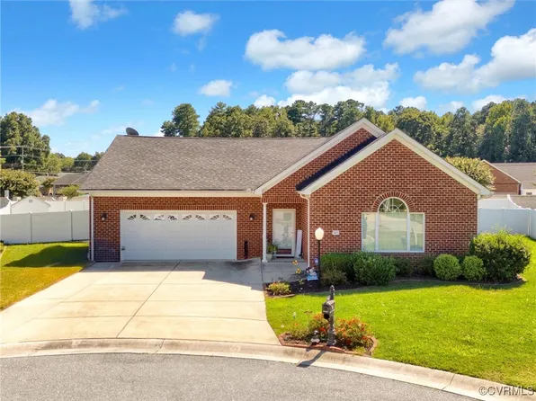 3402 Cobblestone Ct, Hopewell, VA 23860