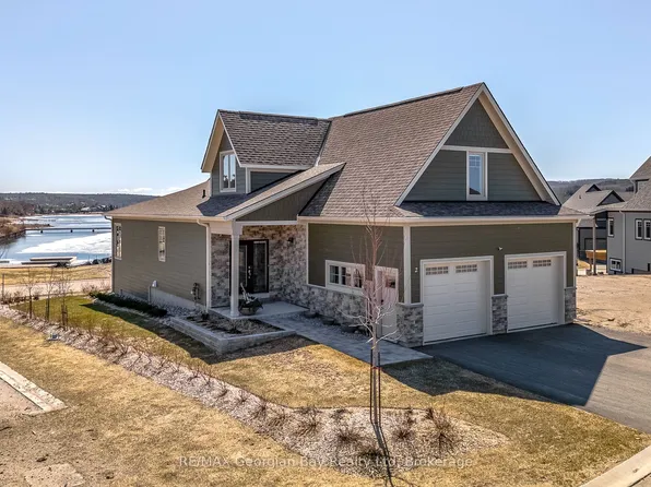 2 Magazine St, Penetanguishene, ON L9M 1E7
