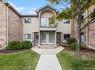 42540 Lilley Pointe Dr, Canton, MI