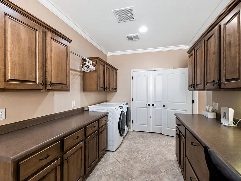 1732 E Vesper Trl — Photo 18