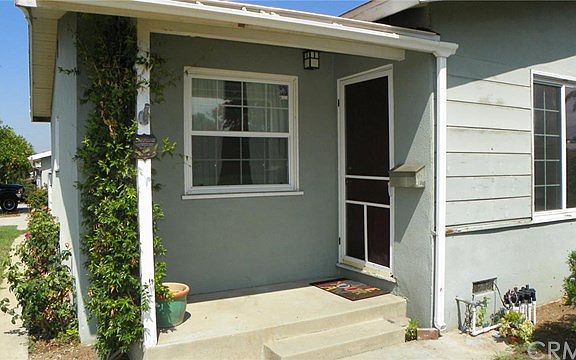3rd image of 927 S Vecino Dr