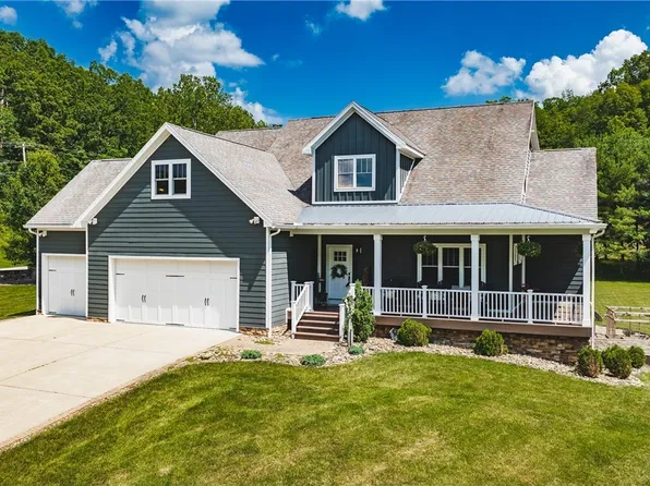 2 Millers Lndg, Parkersburg, WV 26104