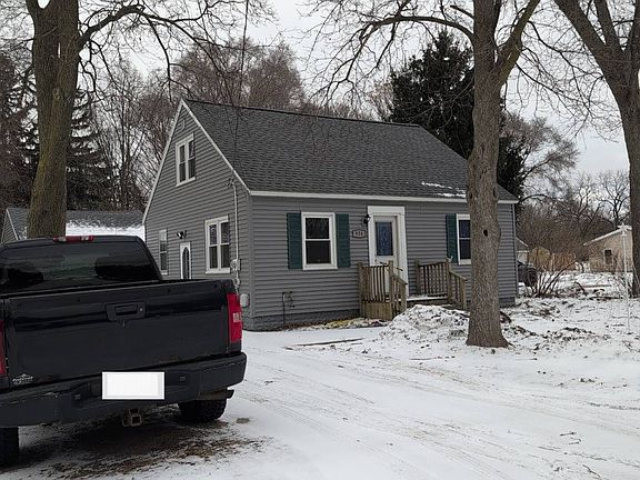 3rd image of 954 Wilson Ave