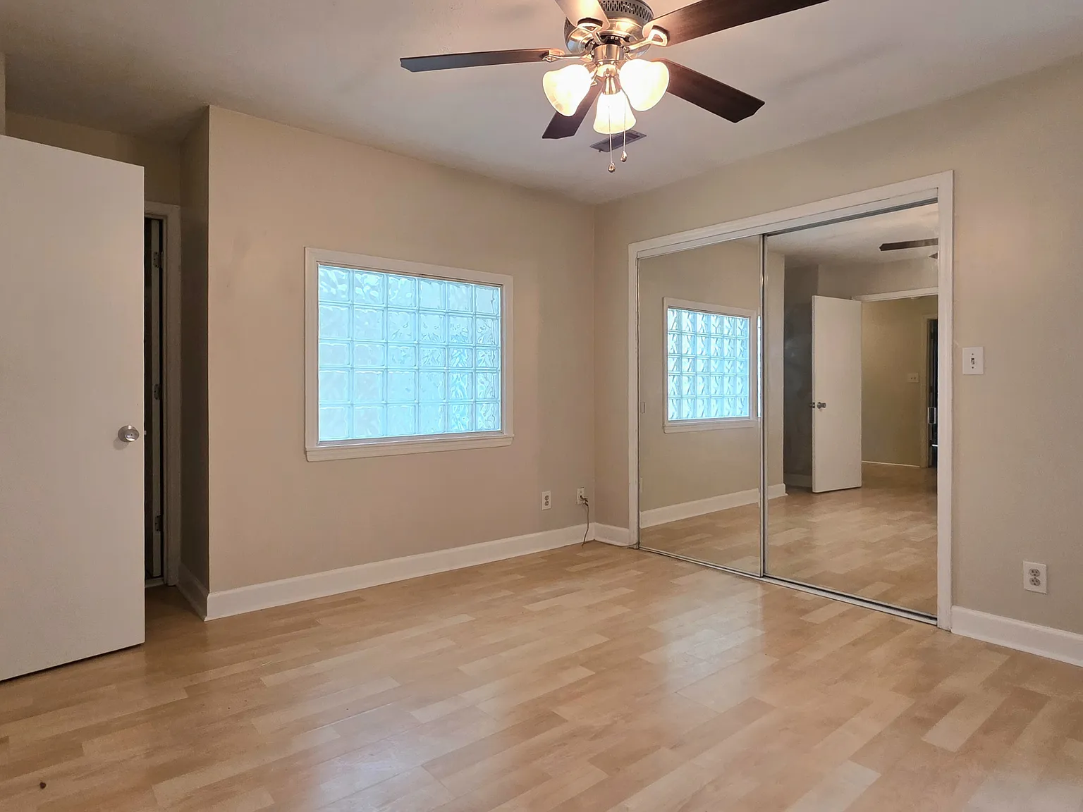 3 bed, 1450 sqft, $1,600 — Photo 3
