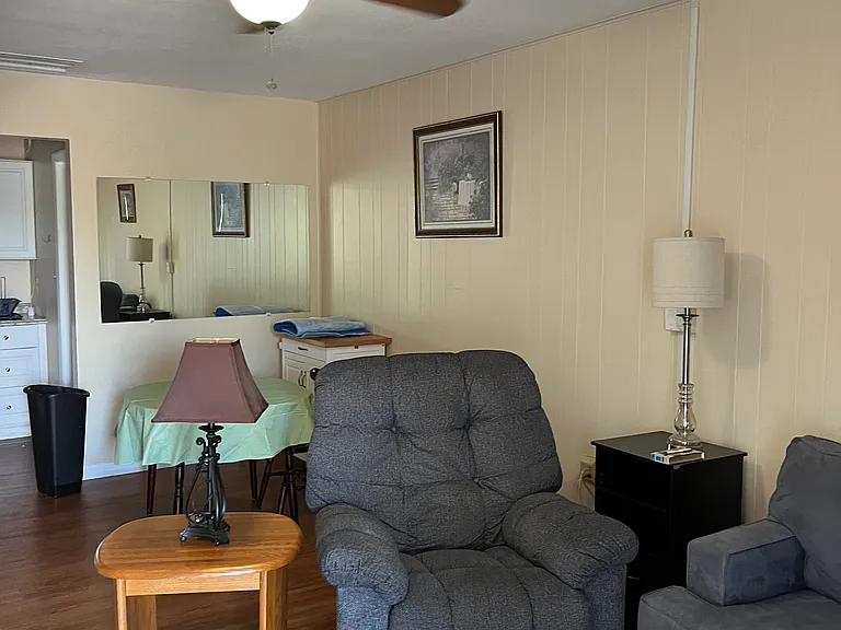 105 Grissom Rd NW — Photo 4