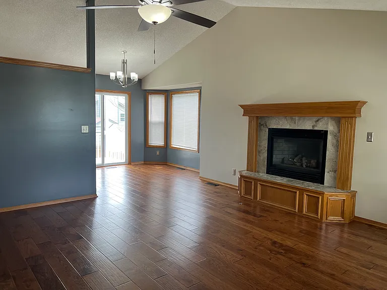 2430 S Gatewood St — Photo 5