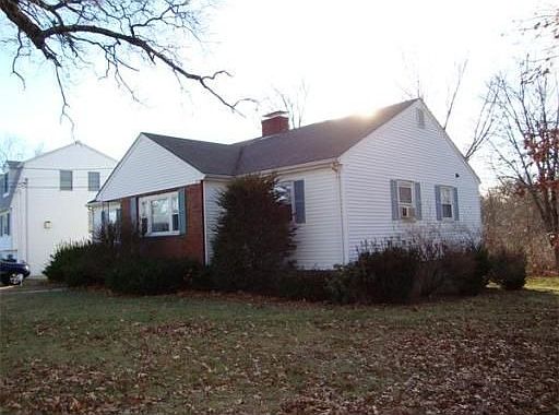 2nd image of 204 Washington St