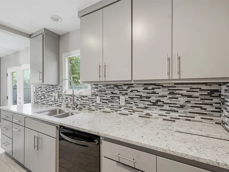 4118 Garden Springs Dr — Photo 11