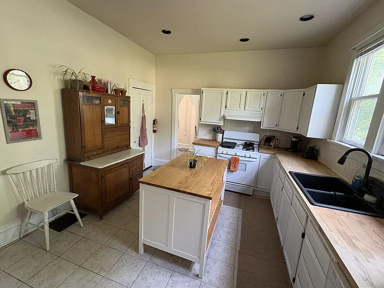 503 S Race St — Photo 11