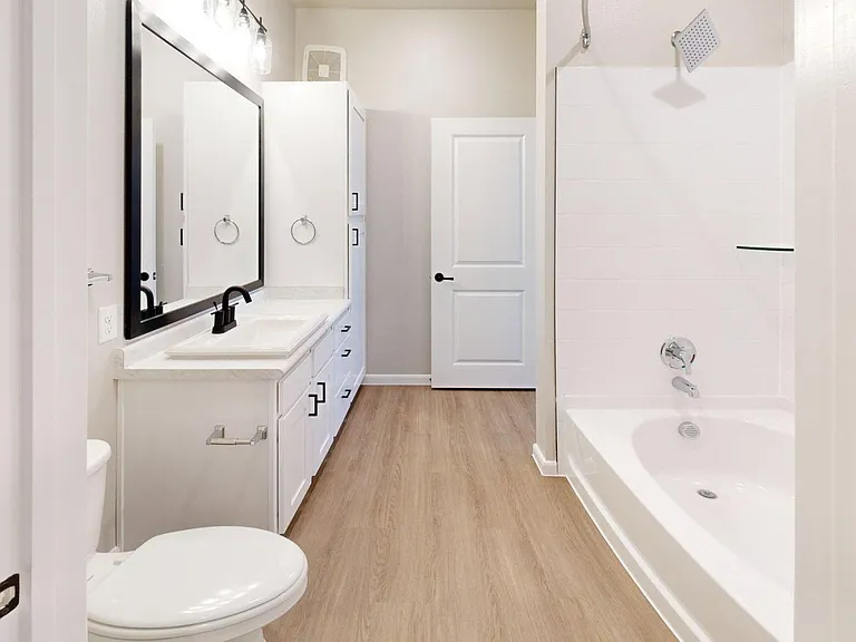 260 W Mulberry St #1102 — Photo 3