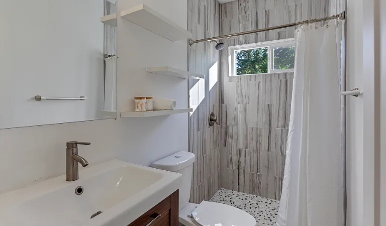 7468 N Catlin Ave #A — Photo 36