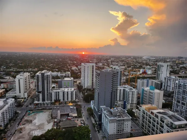 1111 SW 1st Ave #Lph3814, Miami, FL 33130